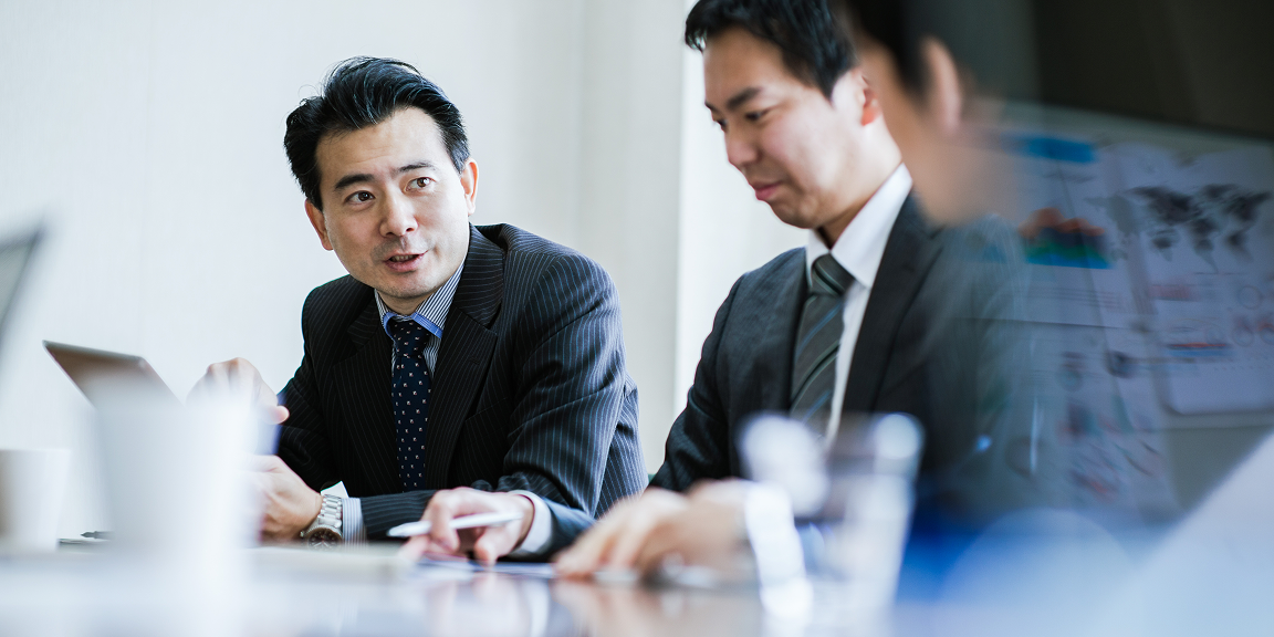 経営判断に活きる技術に詳しい専門記者や業界アナリストが解説